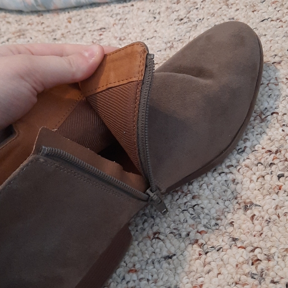 Women's Ankle boots - Picture 3 of 3